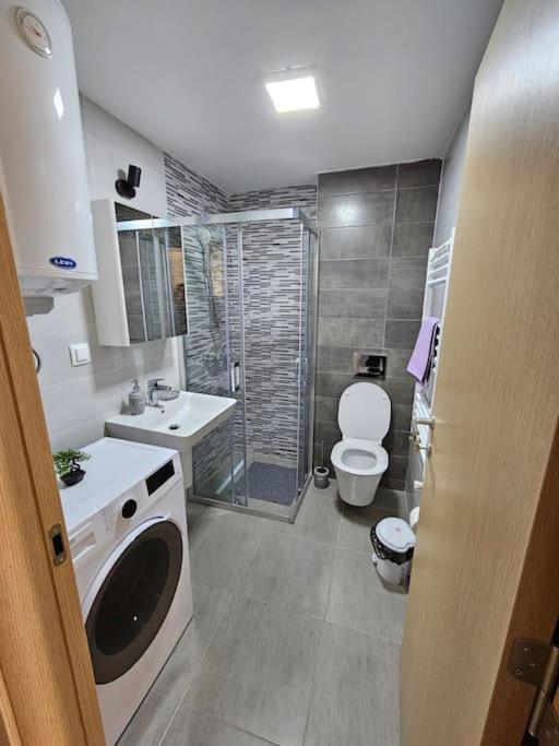 Milo Apartment Скопие Екстериор снимка