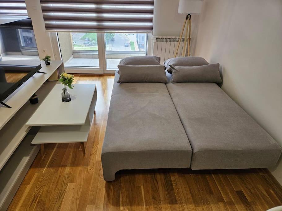 Milo Apartment Скопие Екстериор снимка